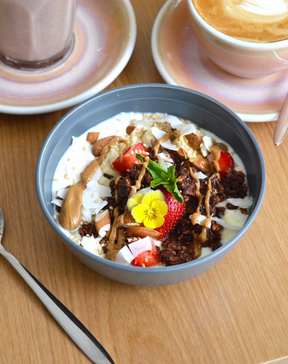 220706_granola-bowl_site