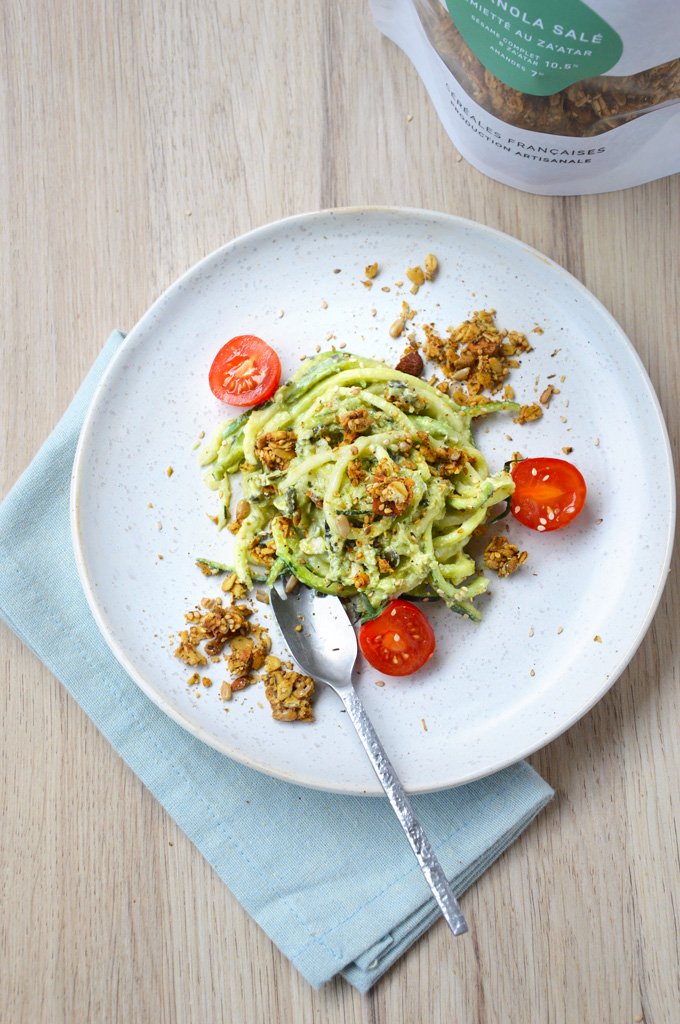 Spaghettis de courgette sauce avocat