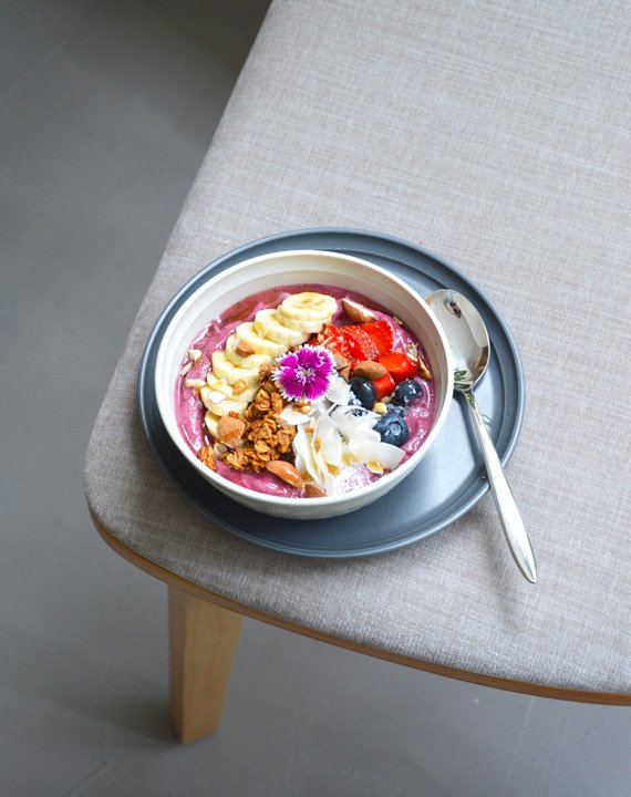 220621_acai_sur-chaise_site